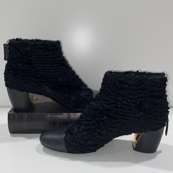 Nine‎ West Joannie faux fur ankle bootie - Picture 1 of 9